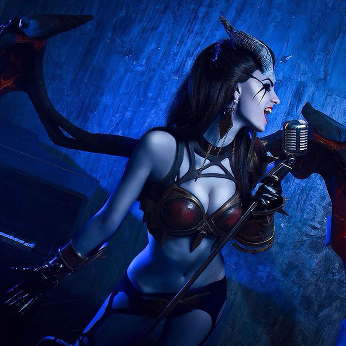 Queen of Pain from Dota 2 Cosplay
