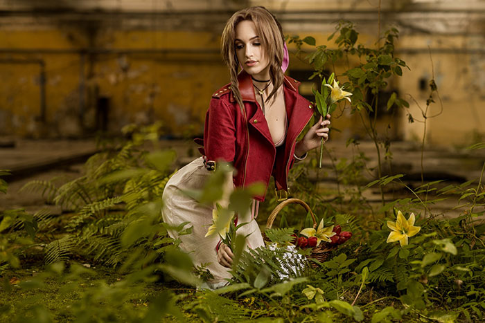 Aerith from Final Fantasy VII Cosplay