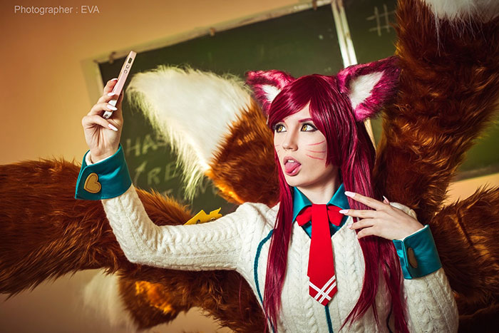 Academy Ahri from League of Legends Cosplay