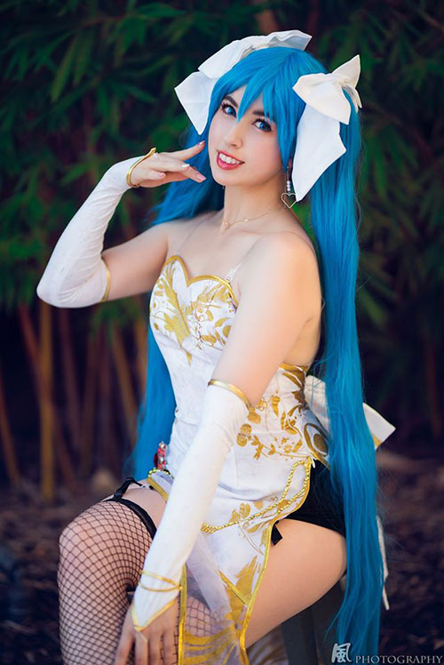 Hatsune Miku from Vocaloid Cosplay