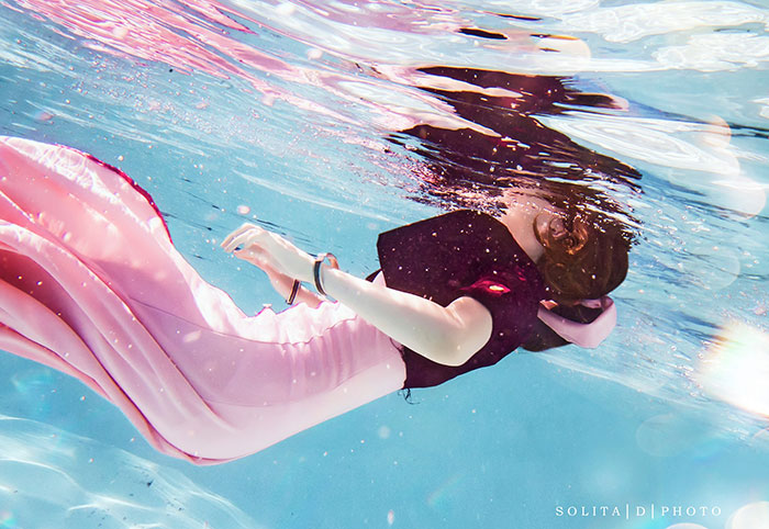 Aerith from Final Fantasy VII Underwater Cosplay