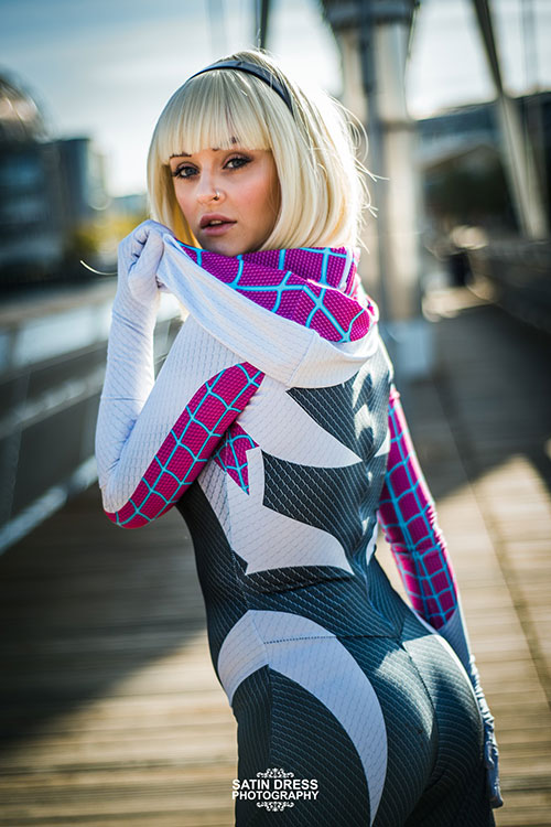 Spider-Gwen Cosplay