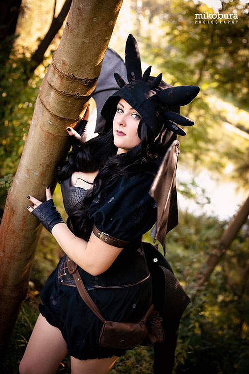 Toothless from How to Train Your Dragon Cosplay