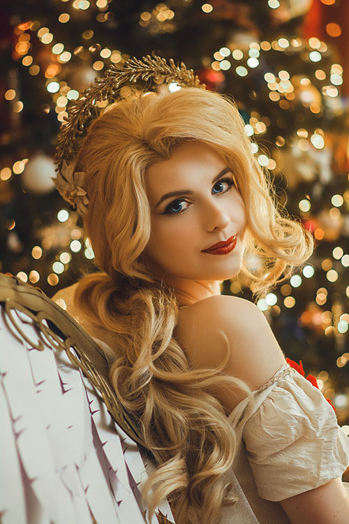 Christmas Mercy from Overwatch Cosplay