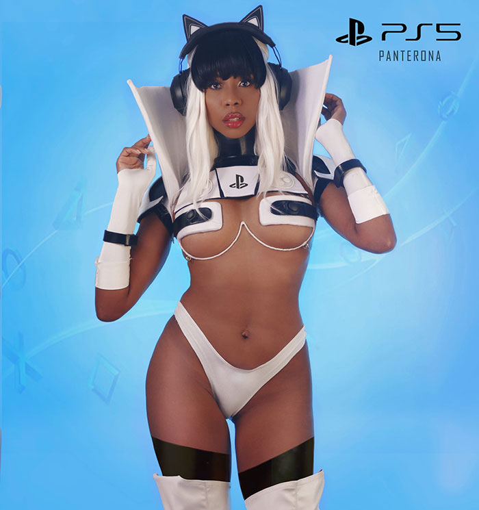 Sexy PlayStation 5 Cosplay