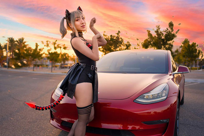 Tesla Cat Girl Cosplay