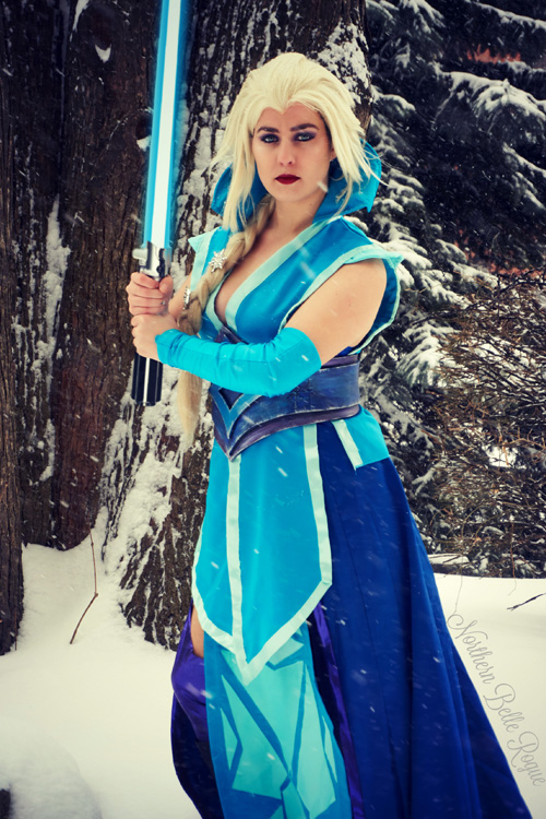 Sith Elsa Cosplay