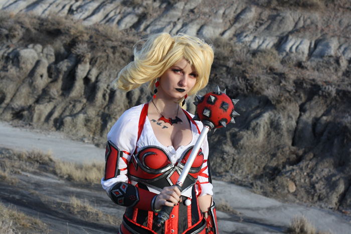 Armored Harley Quinn Cosplay