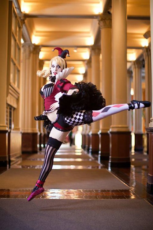 Ballerina Harley Quinn Cosplay