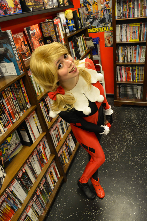 Harley Quinn Cosplay in the Comic Shop