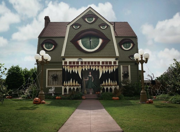 Artist Decorates Parents House for Halloween