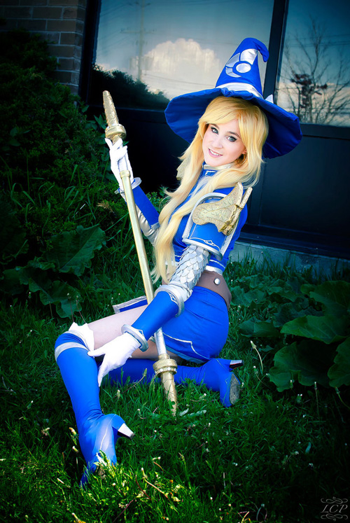 Sorceress Lux Cosplay