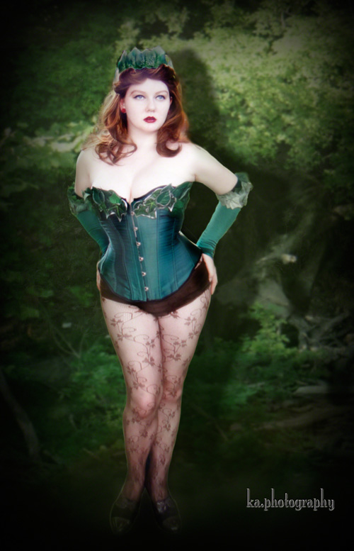 Pinup Poison Ivy Cosplay