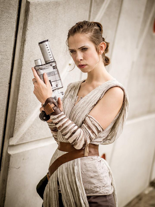 10 Rey from Star Wars: The Force Awakens Cosplays