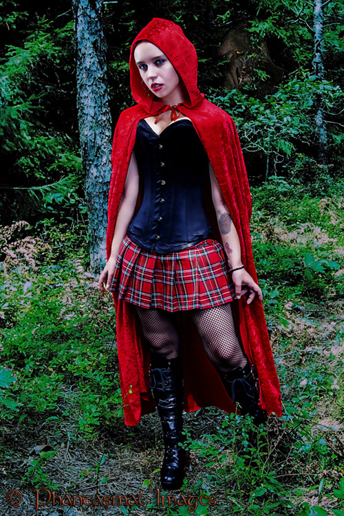 Twisted Red Riding Hood Cosplay
