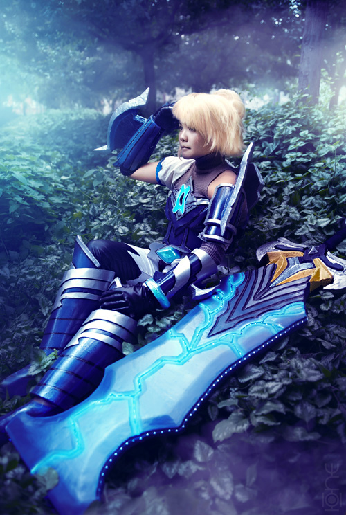 Championship Riven from League of Legends Cosplay