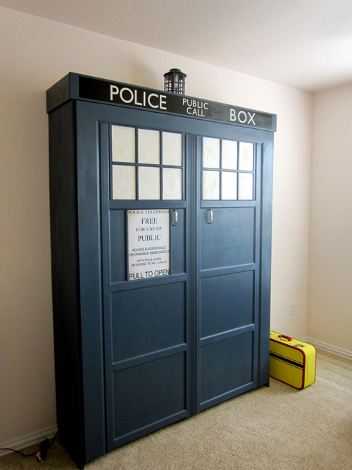 Doctor Who TARDIS Bed