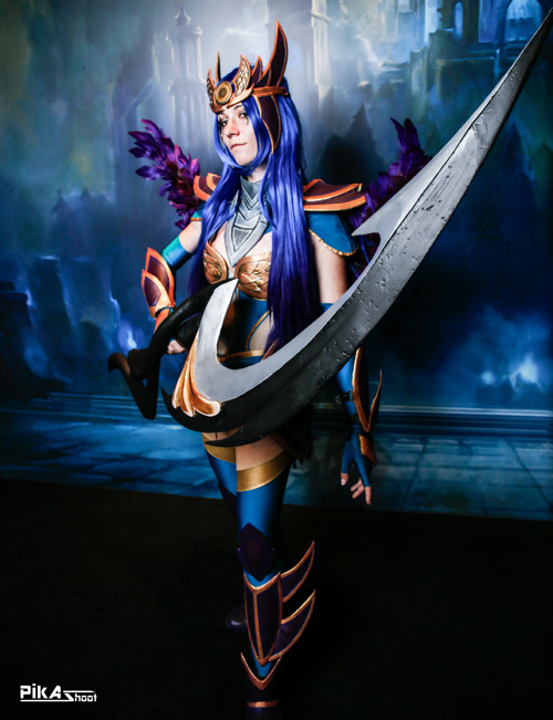 Diana Dark Valkyrie from League of Legends Cosplay