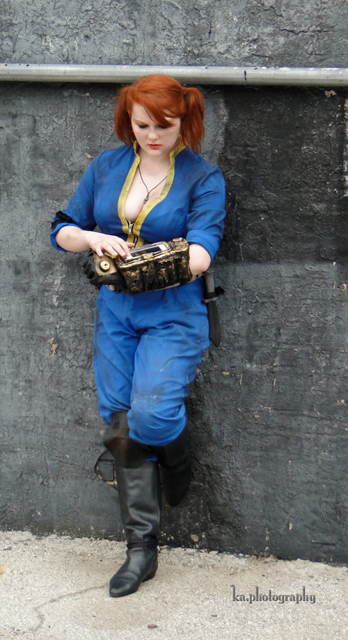 Vault Girl from Fallout 3 Cosplay