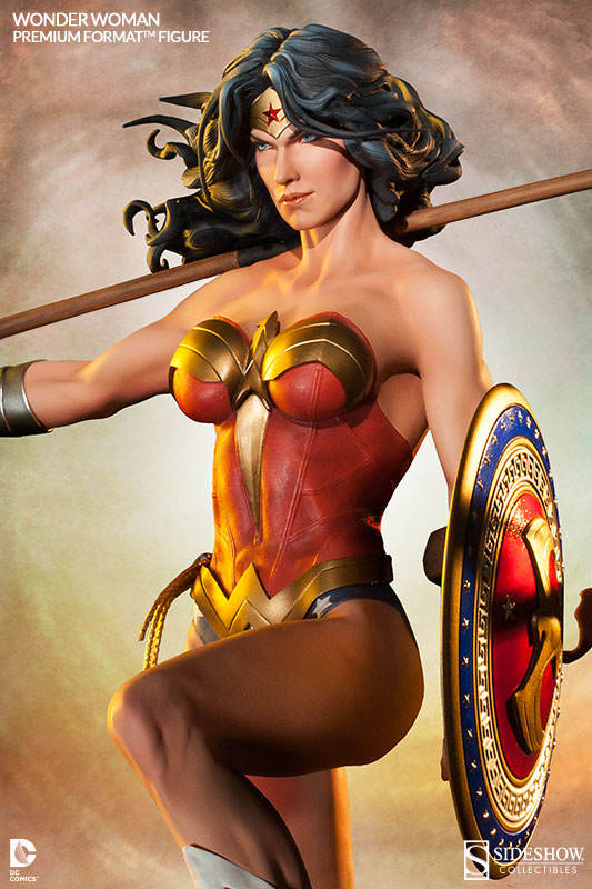 Wonder Woman Premium Format Figure