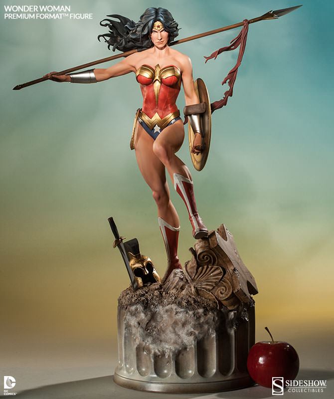 Wonder Woman Premium Format Figure