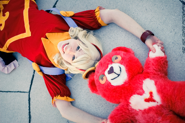 Sweetheart Annie from League of Legends Cosplay