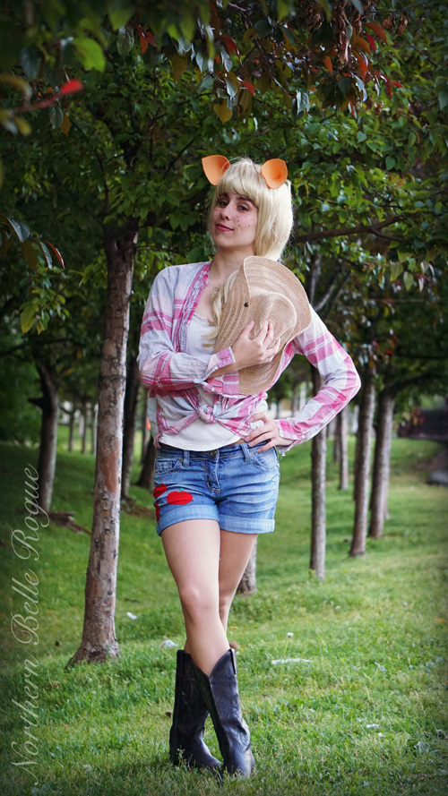 Applejack from My Little Pony Cosplay