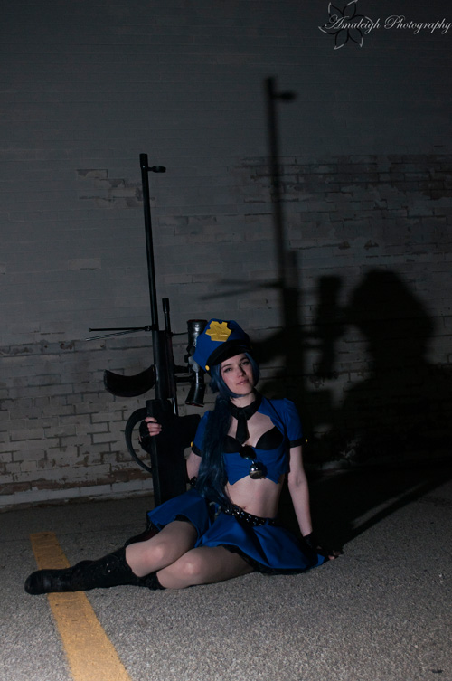 Officer Caitlyn and Officer Vi from League of Legends Cosplay