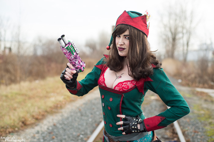 Christmas Mad Moxxi Cosplay