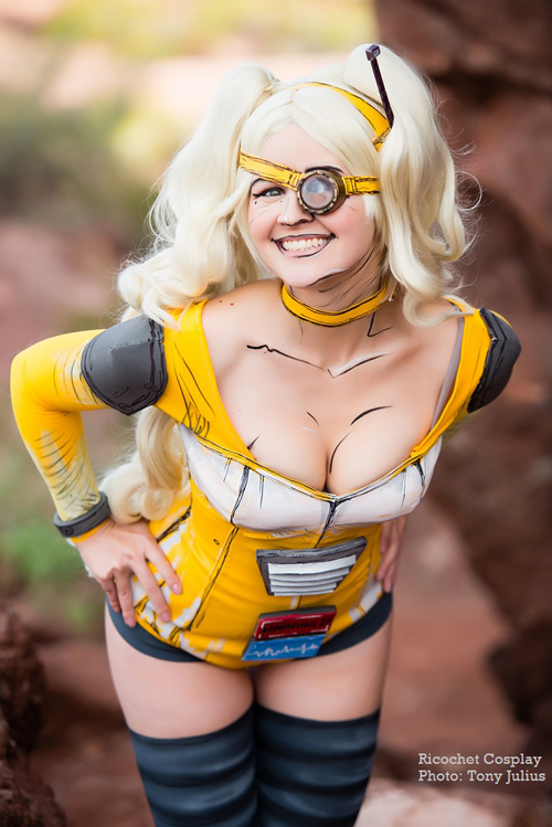 Claptrap from Borderlands Cosplay