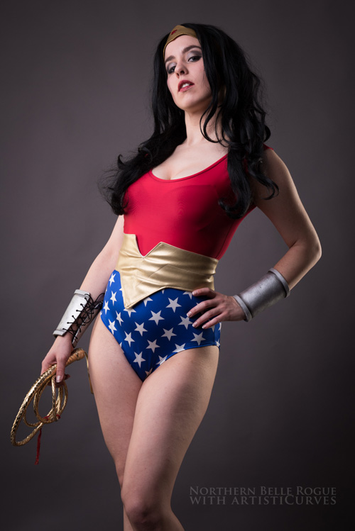 Pinup Wonder Woman Cosplay