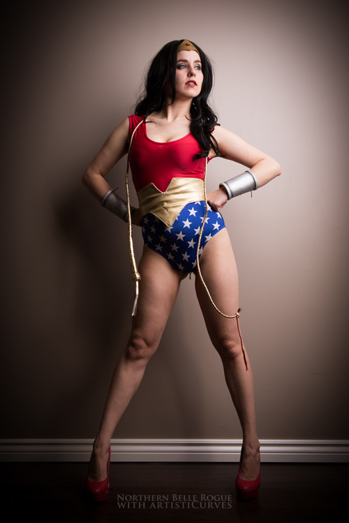 Pinup Wonder Woman Cosplay