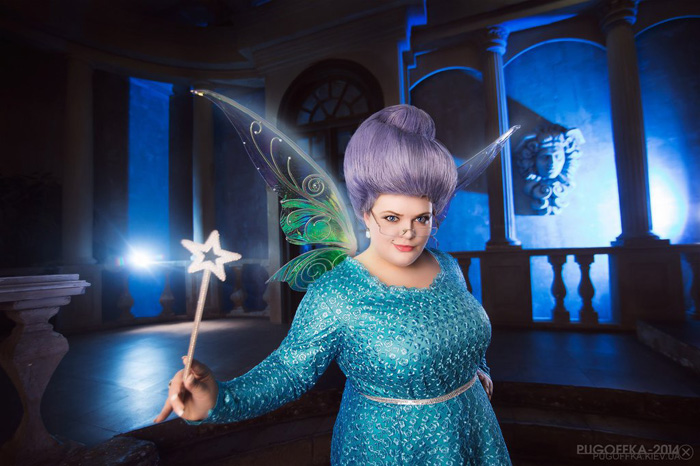 Pugoffka. looks fantastic cosplaying as the Fairy Godmother from Shrek 2. 