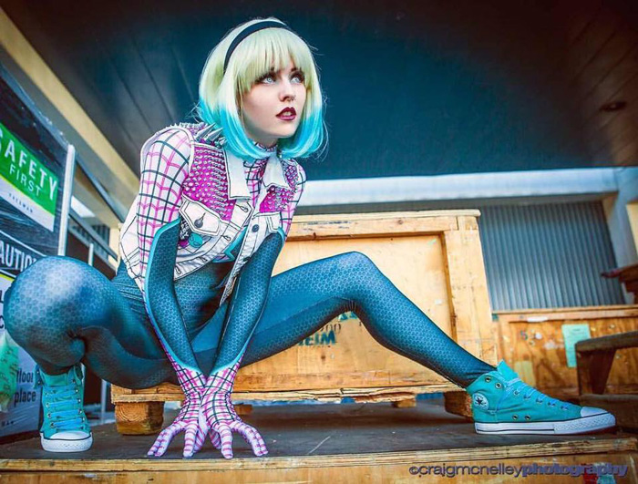 Share. looks badass cosplaying as her punk version of Spider-Gwen. 