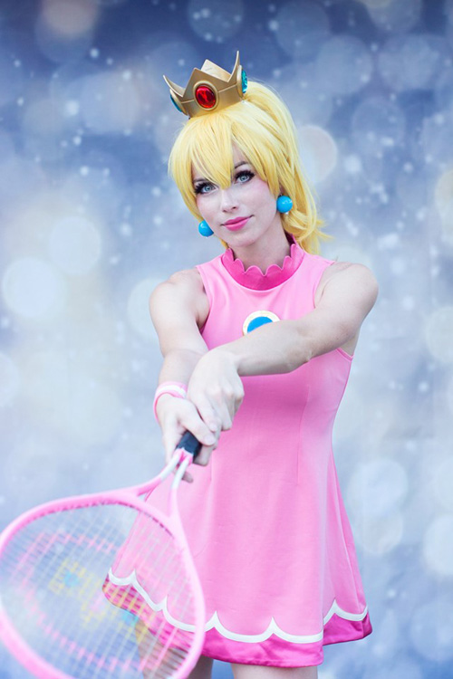 Starbuxx. looks adorable cosplaying as Princess Peach from Mario Tennis. 