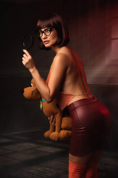 Share. looks sexy cosplaying as Velma from Scooby-Doo in these photos shot ...