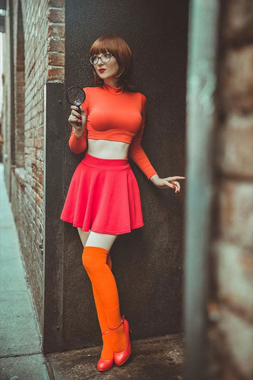 Velma from Scooby-Doo Cosplay.