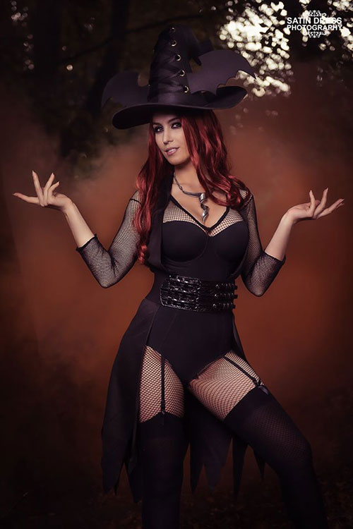 Witch Cosplay.