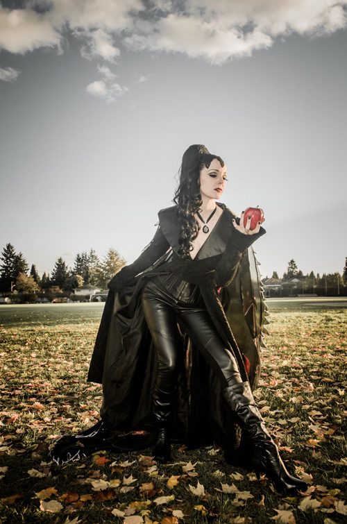 Regina from Once Upon a Time Cosplay.