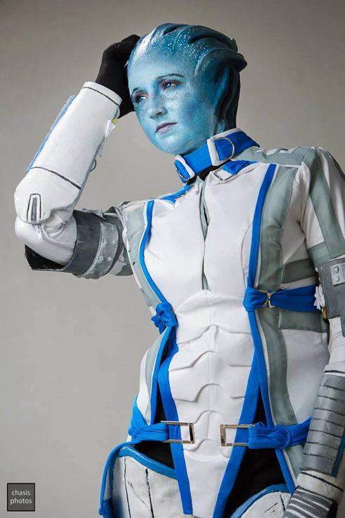 Is This The Best Mass Effect Liara TSoni Cosplay Ever