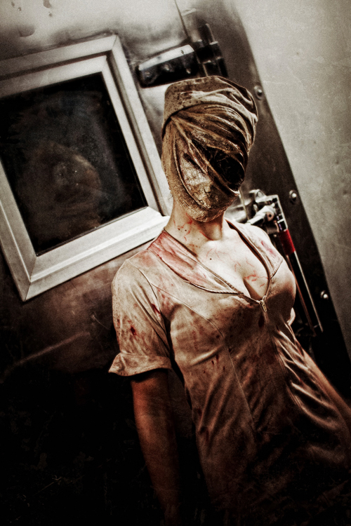 Silent Hill Nurse Cosplay