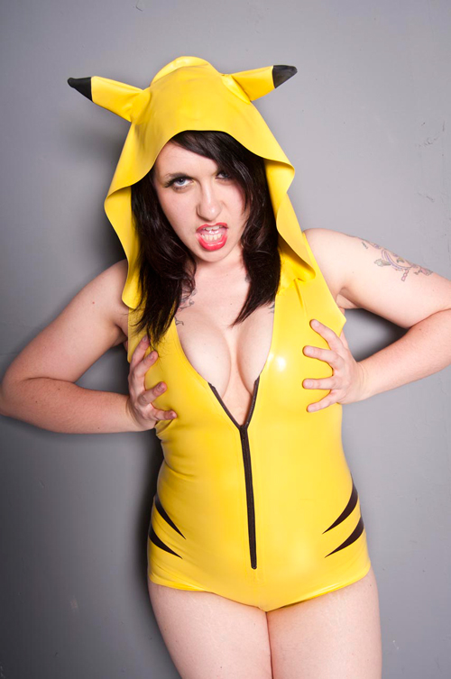 is back on Geek Girls again with her fun & sexy latex Pikachu shoot! 