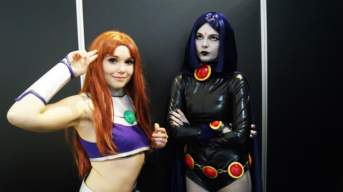 Starfire and Raven from Teen Titans Cosplay